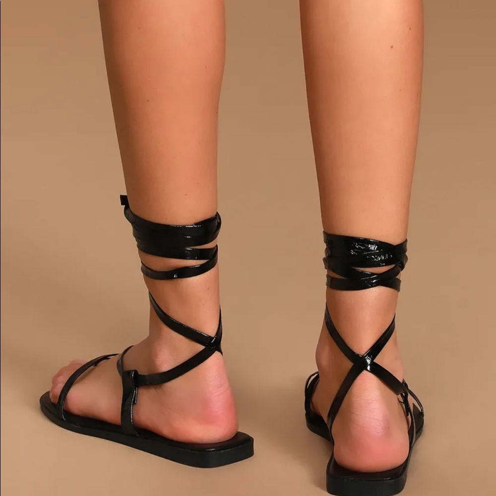 NWT RAID Crocodile-Embossed Patent Lace-Up Sandals - Picture 3 of 6